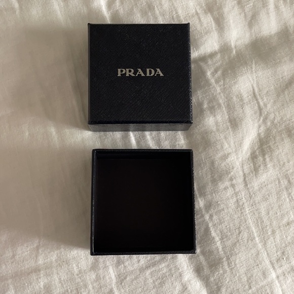 Prada Box - Picture 2 of 2